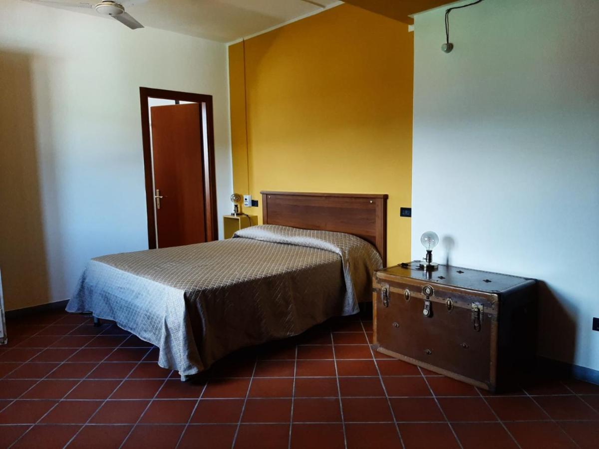 Agriturismo Calendiluna Luni Εξωτερικό φωτογραφία
