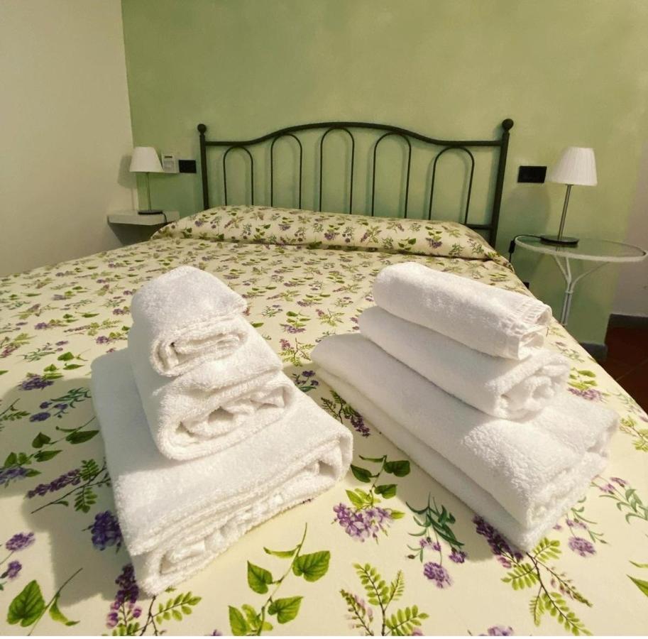Agriturismo Calendiluna Luni Εξωτερικό φωτογραφία